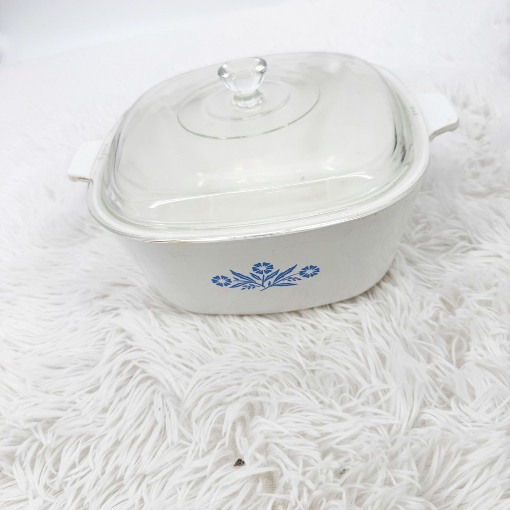 Vintage Corning Ware Blue Cornflower 2.5 Qt Casserole Dish P-2 1/2-B with Lid - Picture 8 of 10